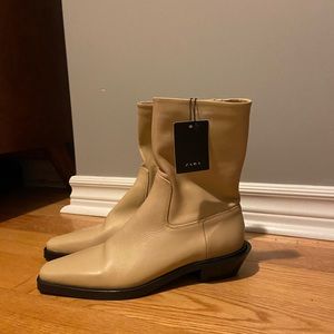 BRAND NEW Zara western boots (never been worn)